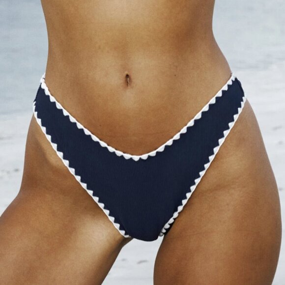 BERLOOK Navy Contrast Stitch Bikini Bottom ONLY 38 - Picture 1 of 11